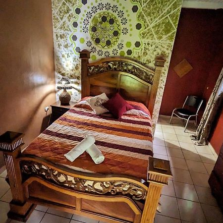 1961 Los Naranjos Hostal Екстер'єр фото